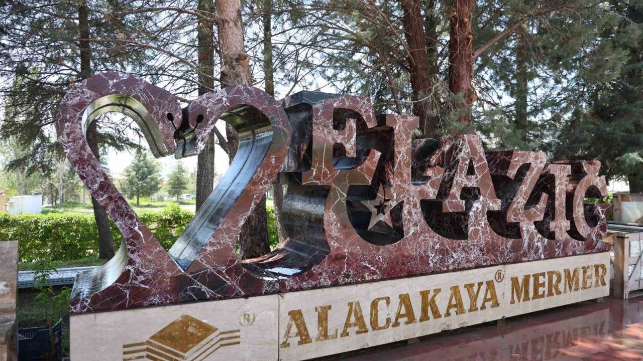 Elazığ Vişne Mermeri 100 Ülkeye İhraç Ediliyor: Trump’tan