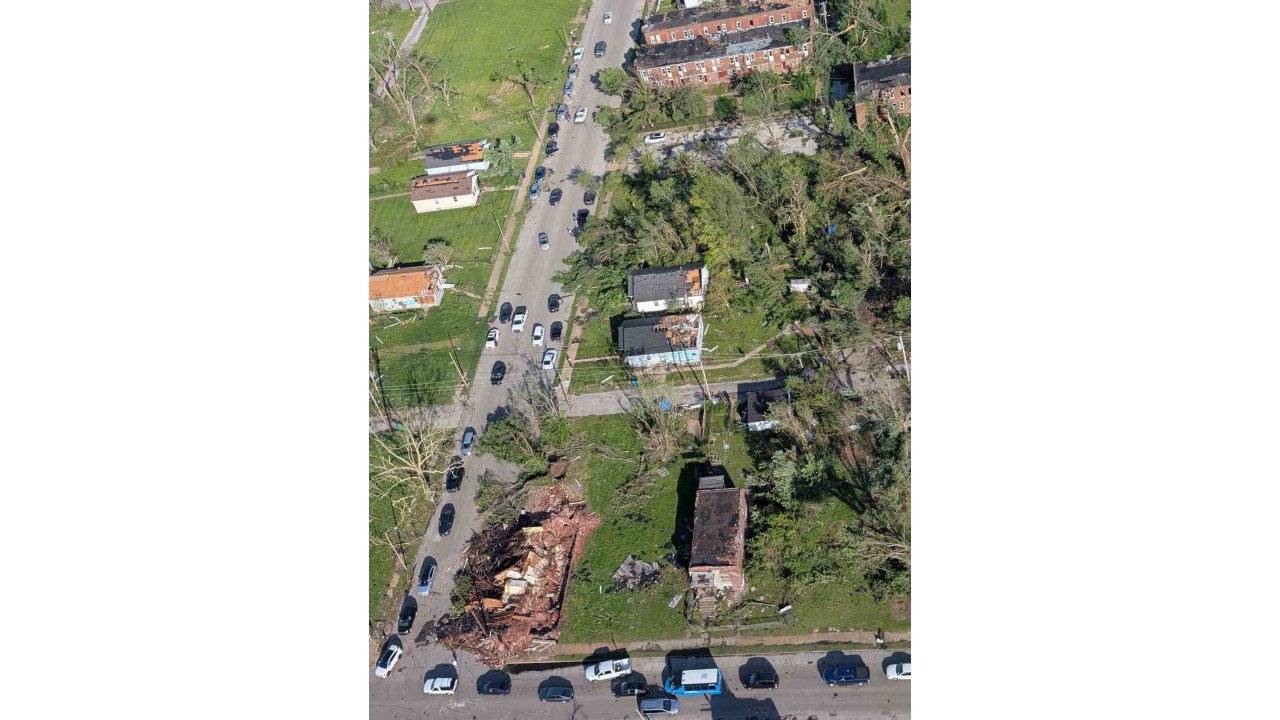 Abd’de Fırtına Ve Hortum Felaketi: 23 Ölü