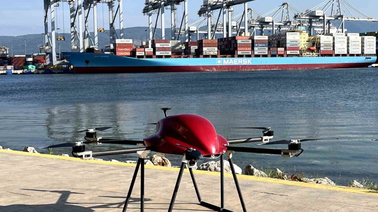 Mühendis Çiftten Çok Amaçlı Dron: Aydınlatıyor, Yıkıyor, Yangın Söndürüyor