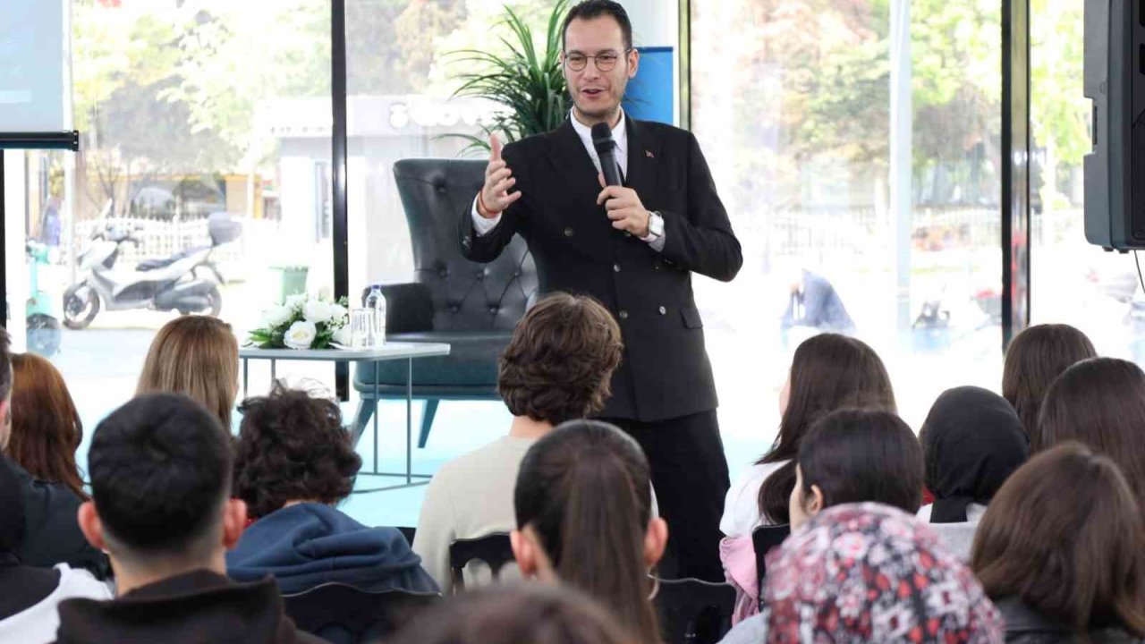 Profesörden Yapay Zeka Uyarısı: