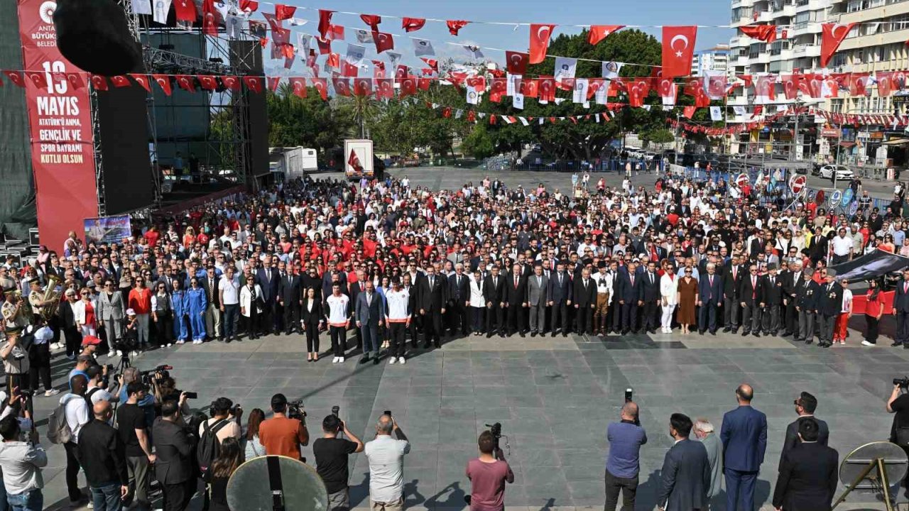 19 Mayıs Antalya’da Coşkuyla Kutlandı