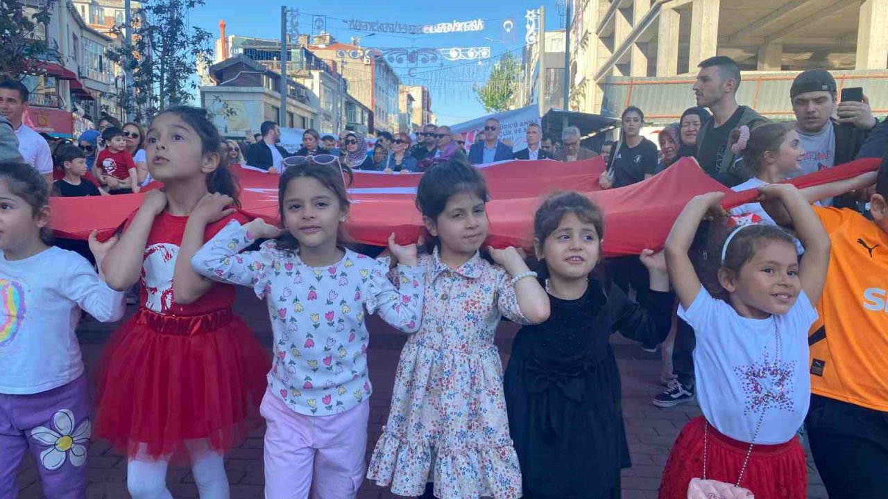 Ümraniye’de 19 Mayıs Coşkuyla Kutlandı