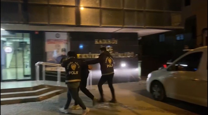 Kadıköy’de Galatasaray Taraftarına Silahlı Saldırı: 1 Yaralı