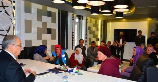 Başkan Kutlu vatandaşı ağırladı dertlerini dinledi