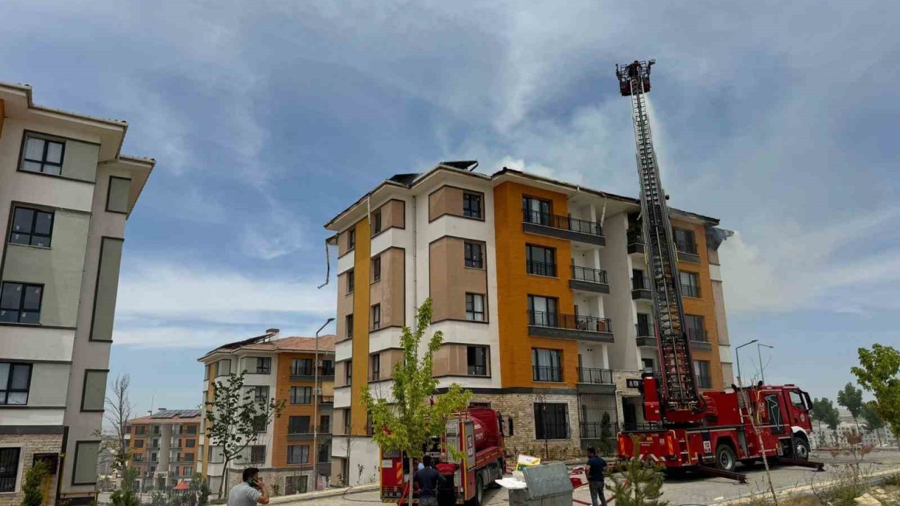 Şanlıurfa’da Korkutan Yangın Kontrol Altına Alındı