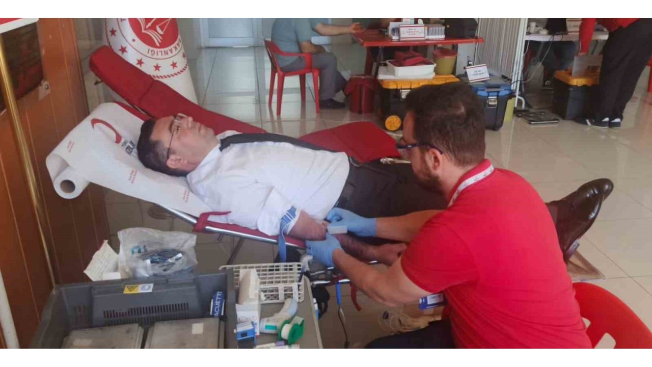 Siirt’te Savcı Ve Hakimler Kan Bağışında Bulundu