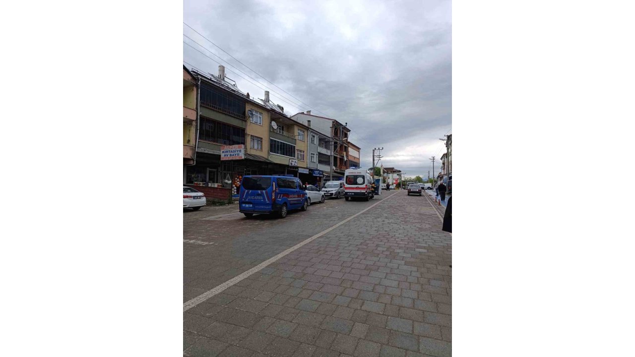 Bu Kez İnsan Köpeği Isırdı