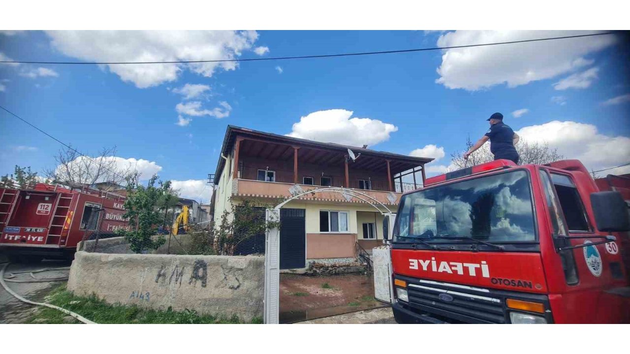 İki Katlı Evde Yangın