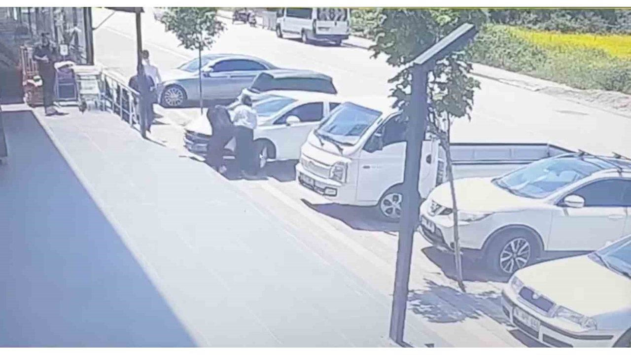 Park Edilmek İstenen Otomobilin Çarptığı Öğrenci Ağır Yaralandı