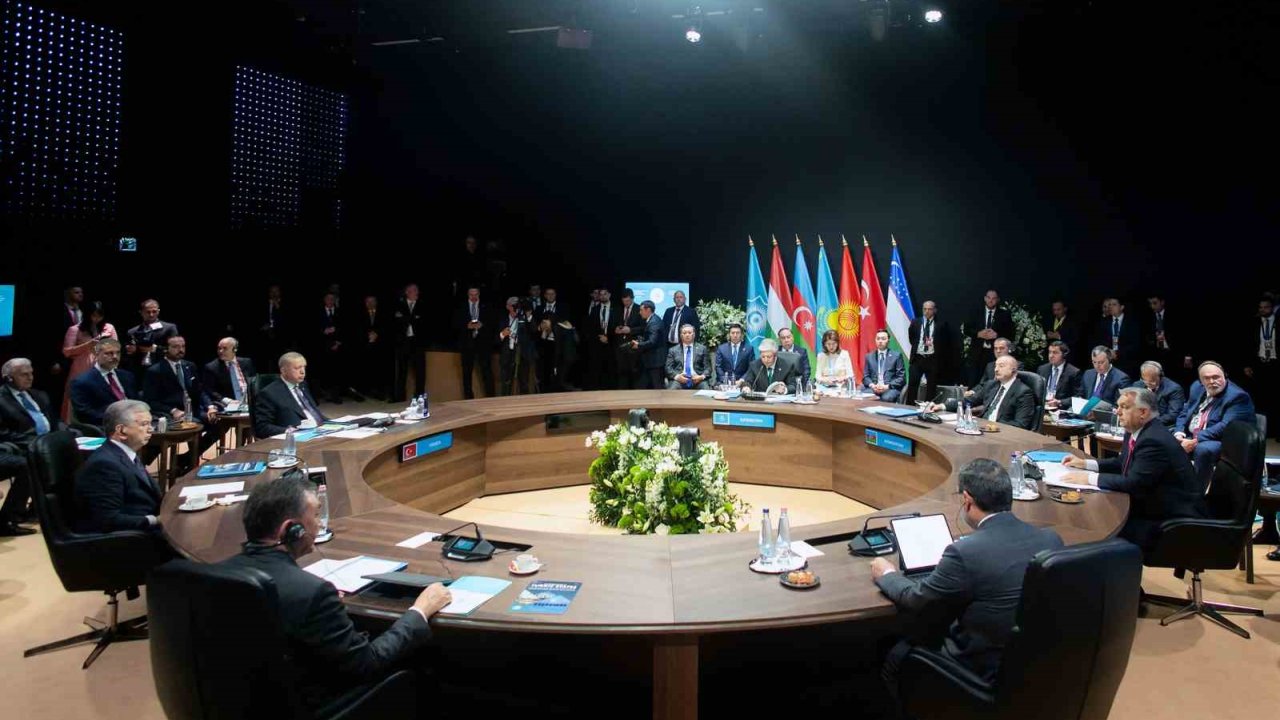 Budapeşte’deki Türk Devletleri Teşkilatı Gayriresmi Zirvesi Başladı