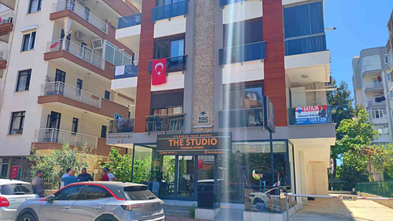 Uyuyor Sandığı Oğlunu Yatakta Ölü Buldu