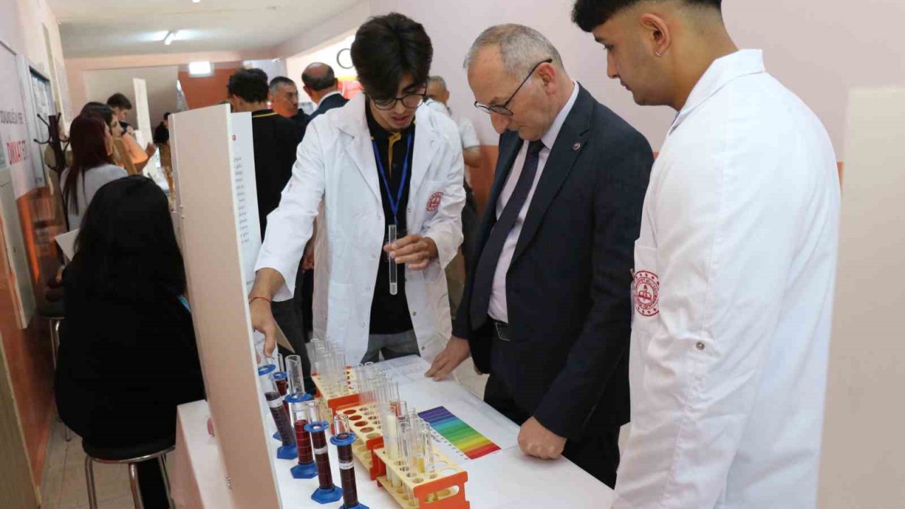 Sinop’ta Bilim Fuarı Açıldı