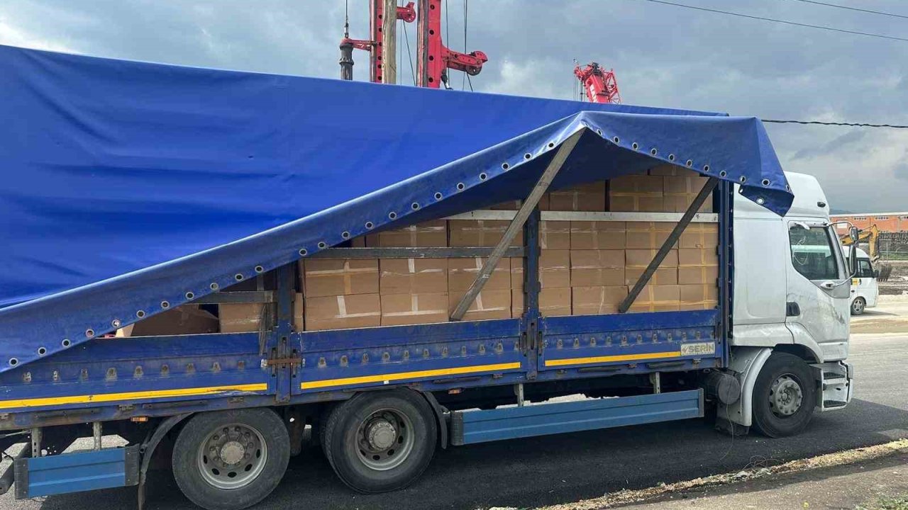 Bursa’da Kaçak Alkol Ve Tütün Operasyonu: Milyonlarca Makaron Ve Binlerce Litre Etil Alkol Ele Geçirildi