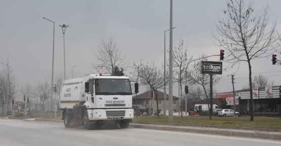 Temizlik çalışmaları çevre yollarından başladı