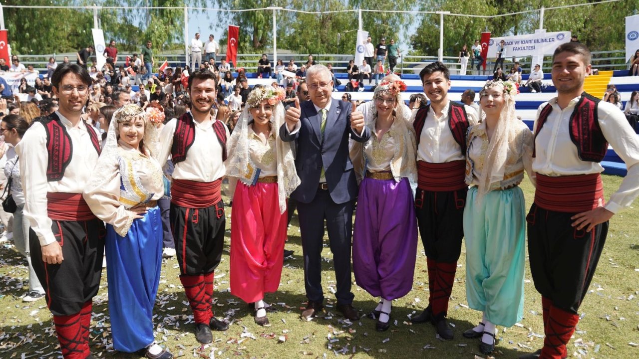 Ege Üniversitesi 44. Kültür, Sanat Ve Spor Şenliği Başladı