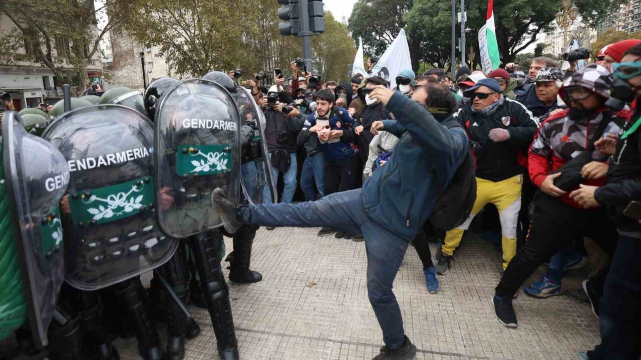 Arjantin’de Emeklilerden