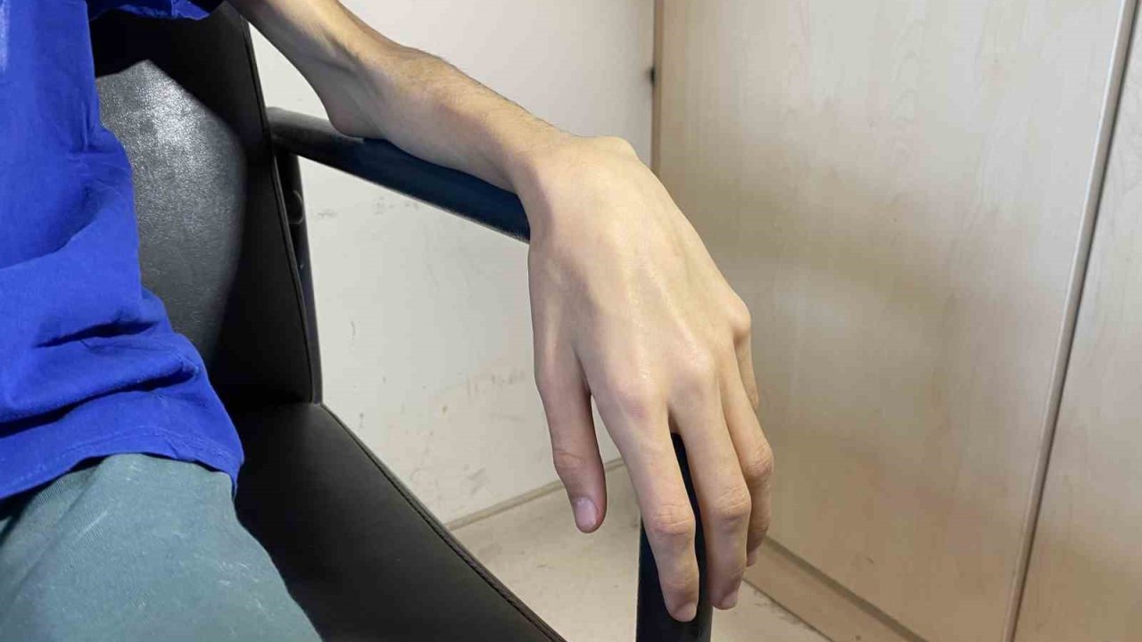 Ergenlerde Anoreksiya Tehlikesi: