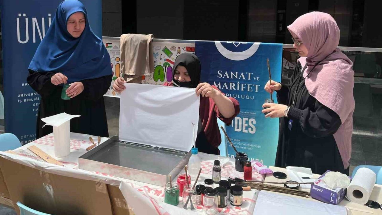 Bayburt’ta ’geleneksel Türk Ebru Sanatı’ Etkinliği Yapıldı