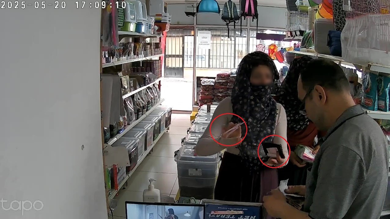 Saniye Dolmadan Paranın Yerini Değiştirdi: Sihirbazlara Taş Çıkartan Dolandırıcılık Yöntemi Kamerada