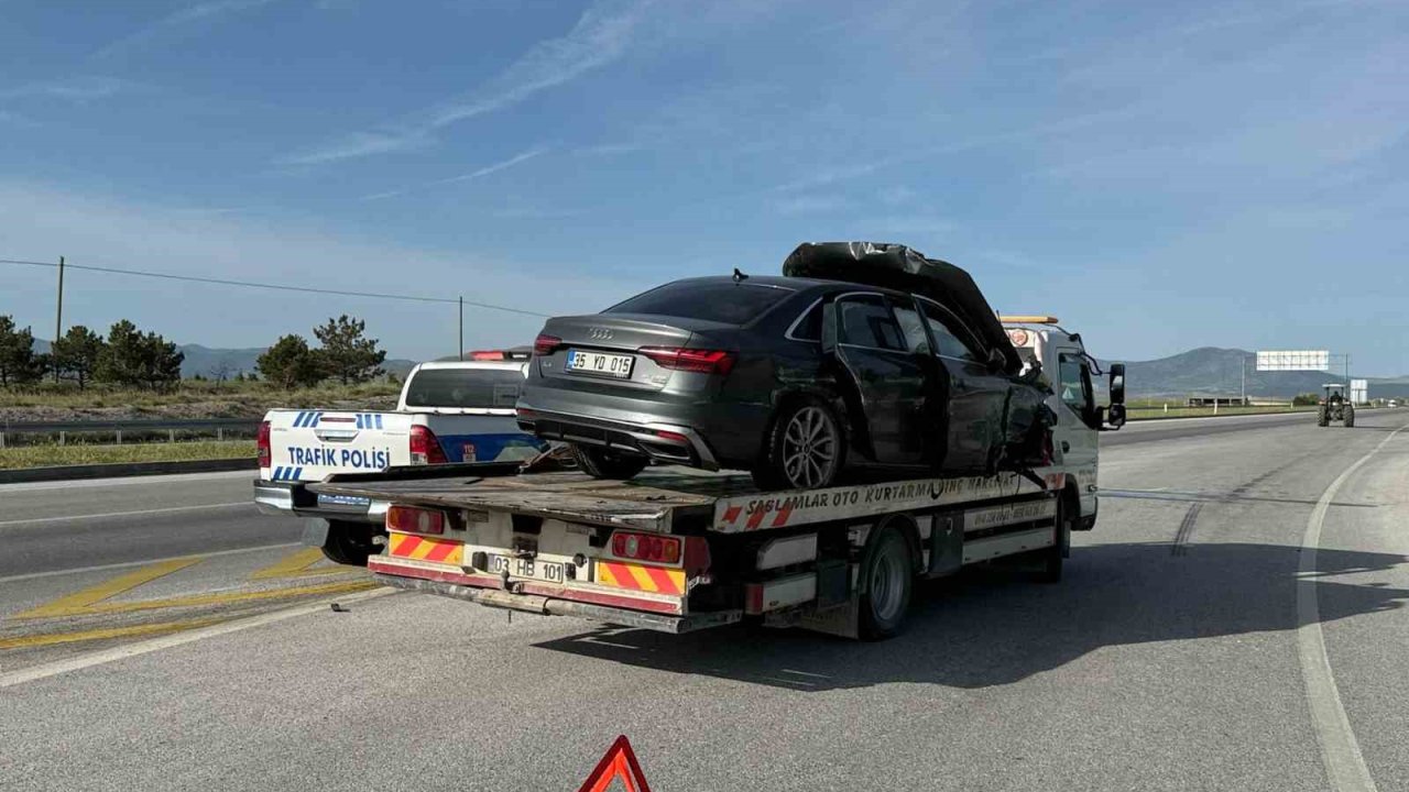 Eski Ak Parti Milletvekili Kazada Yaralandı