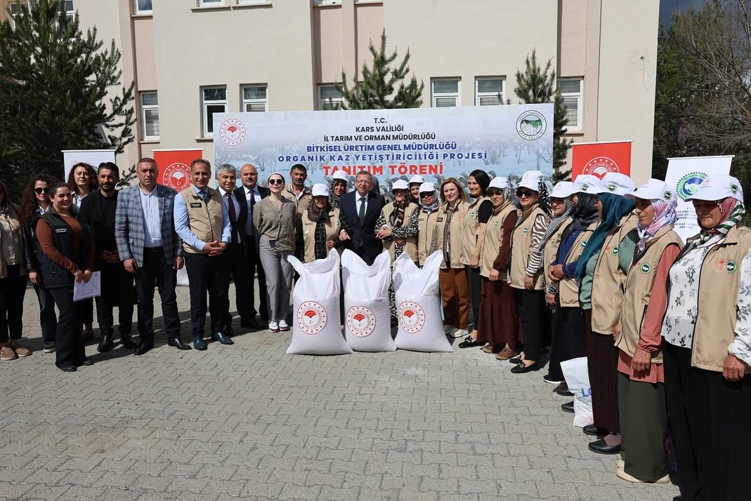 Kars’ta Organik Kaz Yetiştiriciliği Projesi Başlatıldı