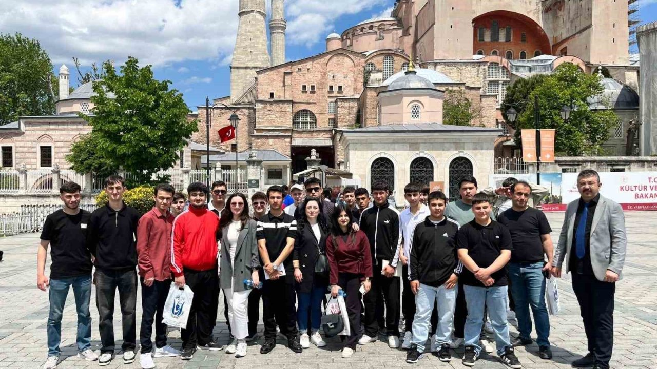 Dilovası Kaymakamlığı’ndan İstanbul’a Kültür Gezisi