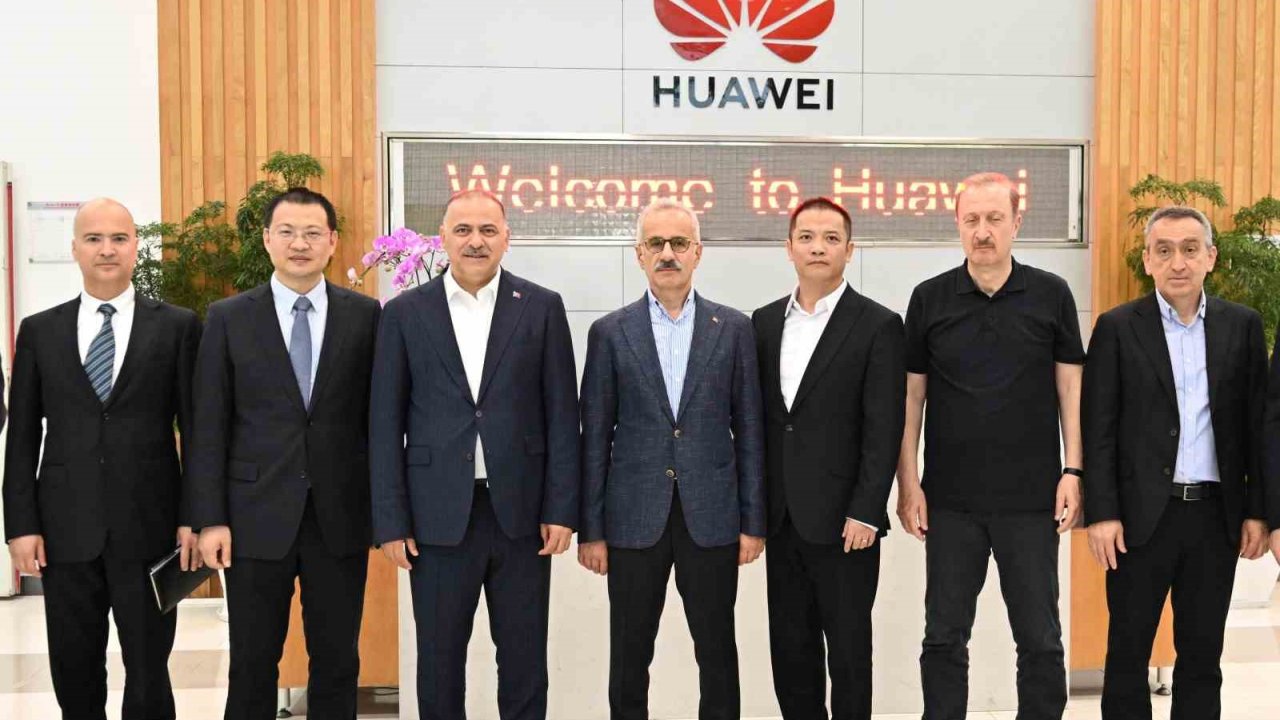 Ulaştırma Ve Altyapı Bakanı Uraloğlu, Çin’de Teknoloji Devleriyle Bir Araya Geldi