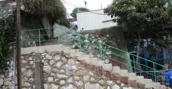 İzmit’te korkuluk çalışmaları devam ediyor