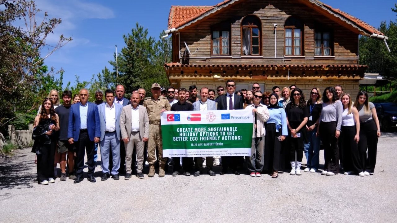 Gençlik Çalışanları Bayburt’ta Eko Turizmi Konuşuyor
