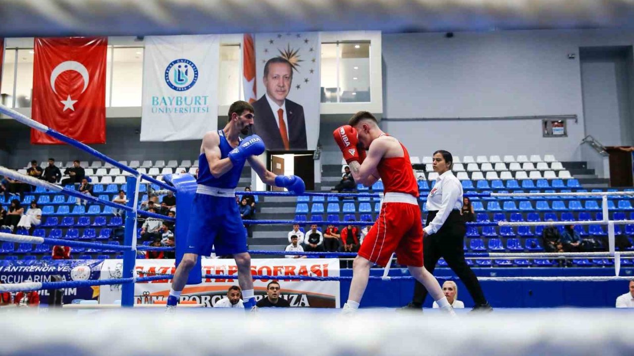 Bayburt’ta ’boks Turnuvası’ Düzenlendi