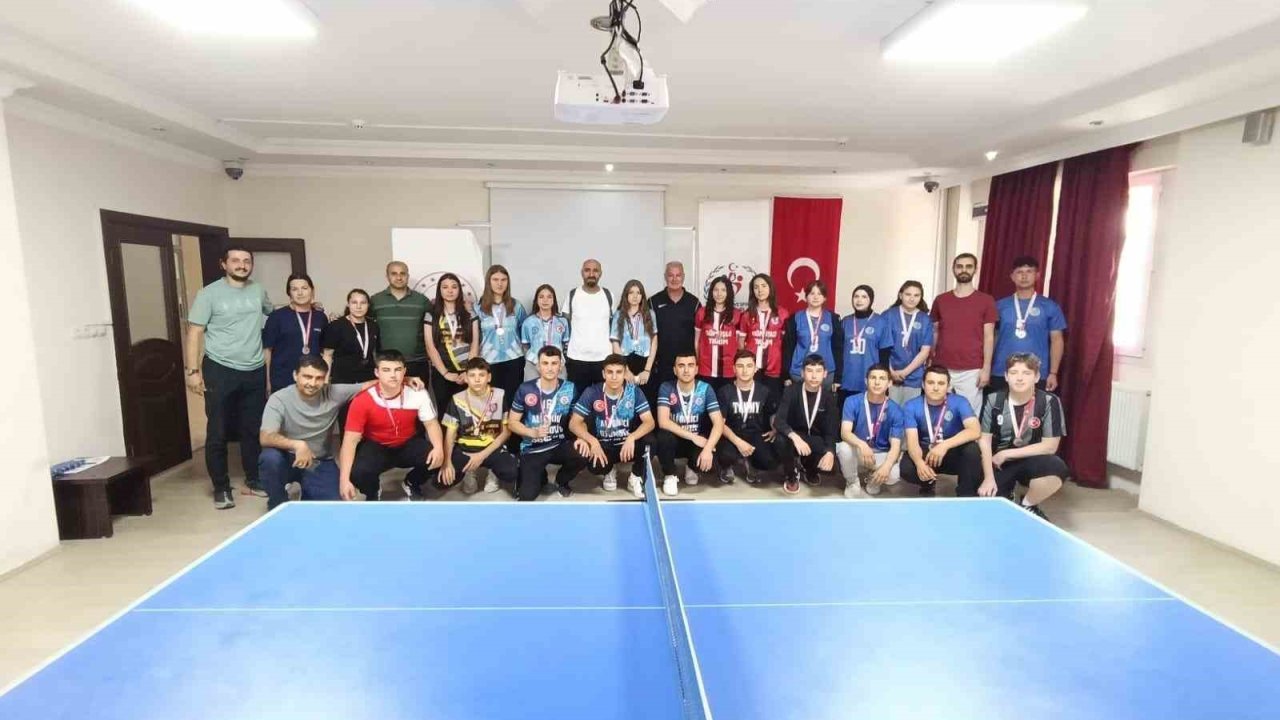 Masa Tenisinde Kazananlar Belli Oldu