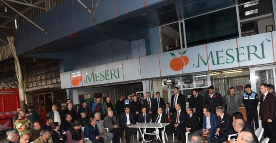 Vali Mahmut Demirtaş, esnaf ziyaretlerini sürdürüyor