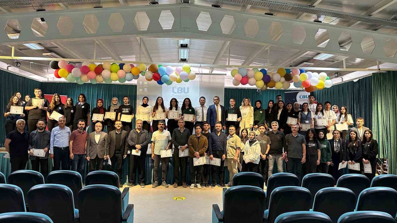 Afyonkarahisar’da Öğrenciler Bilimin Işığında Buluştu