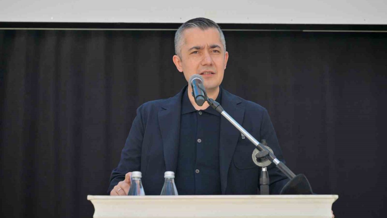 Esenyurt Merkez Kapalı Yüzme Havuzu Hizmete Açıldı