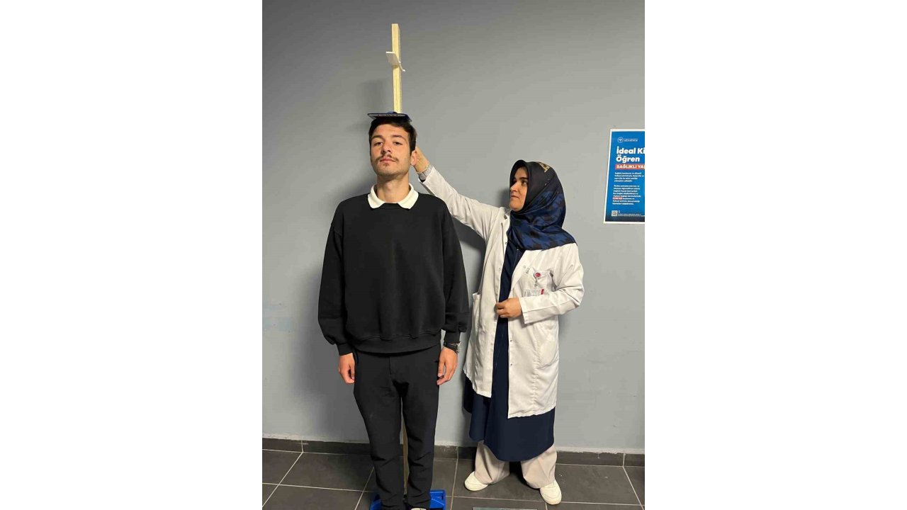 Bu Sefer Öğrencilerin Boyunu Ve Kilosunu Ölçtüler