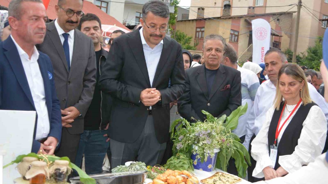 Hakkari’de 2. Yöresel Lezzetler Festivali Düzenlendi