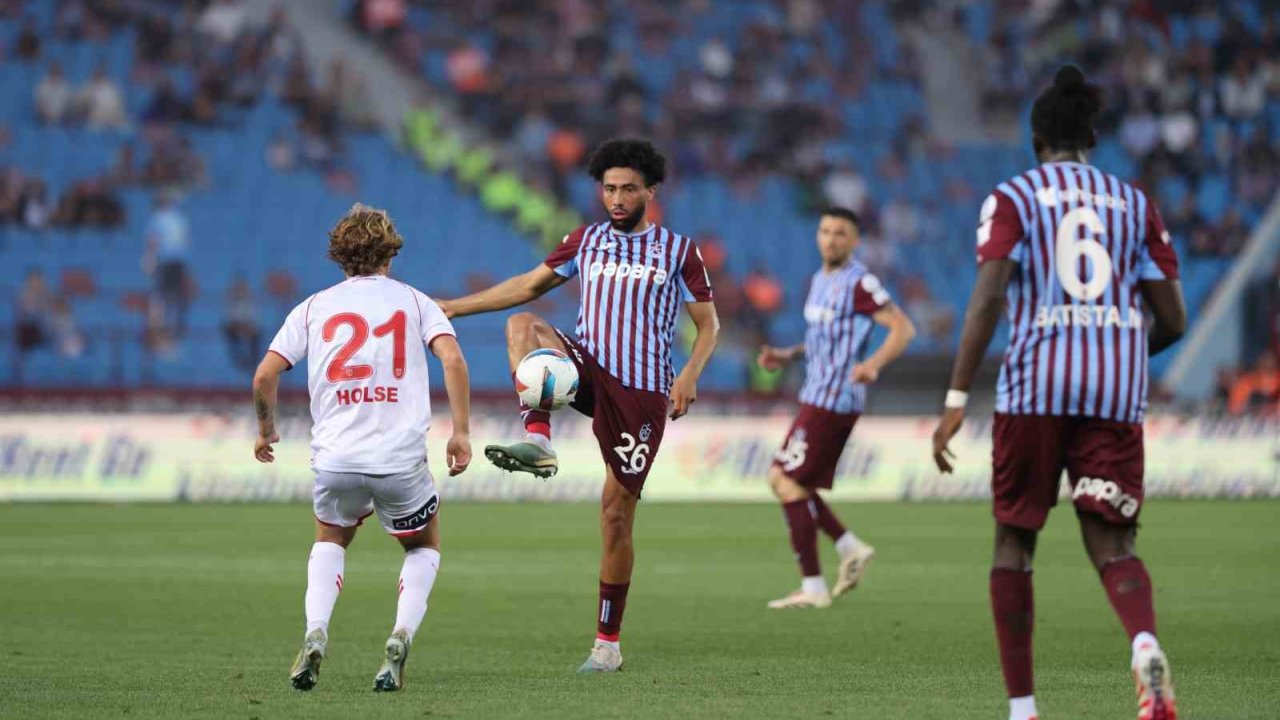 Trendyol Süper Lig: Trabzonspor: 0 - Samsunspor: 1 (İlk Yarı)