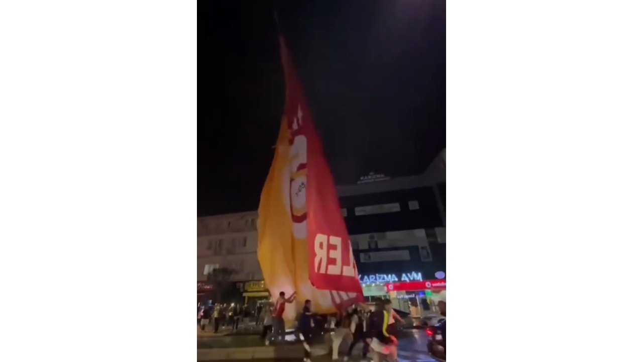 Yalova’da Galatasaray Bayraklarına Saldıran 3 Fenerbahçe Taraftarına Gözaltı