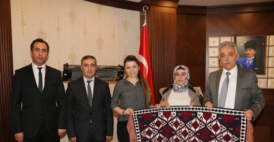 Cumhurbaşkanı Erdoğan’dan Hakkarili çiftçi kadınlara ödül