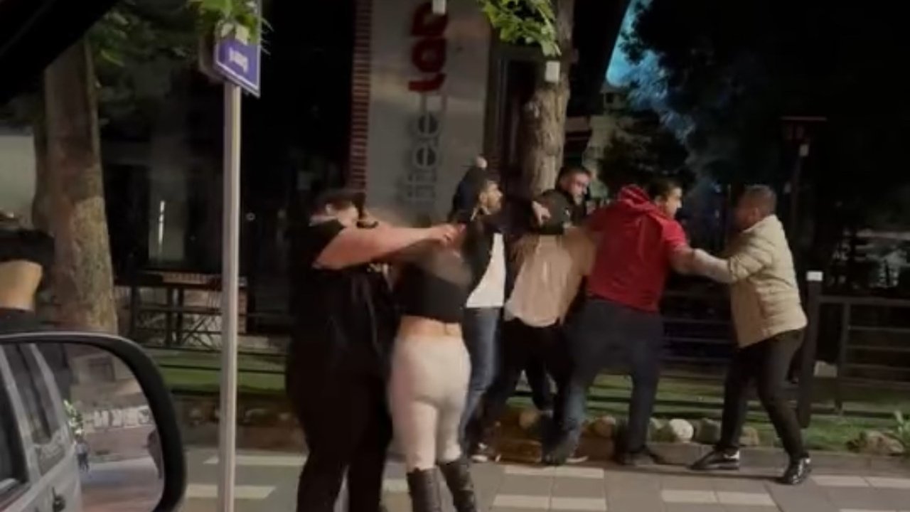Bolu’da Sokak Ortasında Kavga: Yumruklar Havada Uçuştu