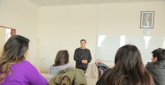 Açıköğretimde yüz yüze dersler devam ediyor