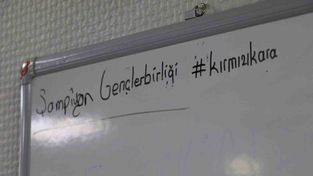 Gençlerbirliği Sportif Direktörü Düzgün, Basın Mensuplarıyla Bir Araya Geldi