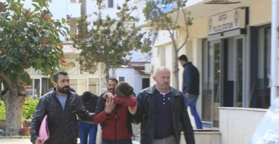 Datça’da okul önlerinde uyuşturucu hap satan iki kişi tutuklandı
