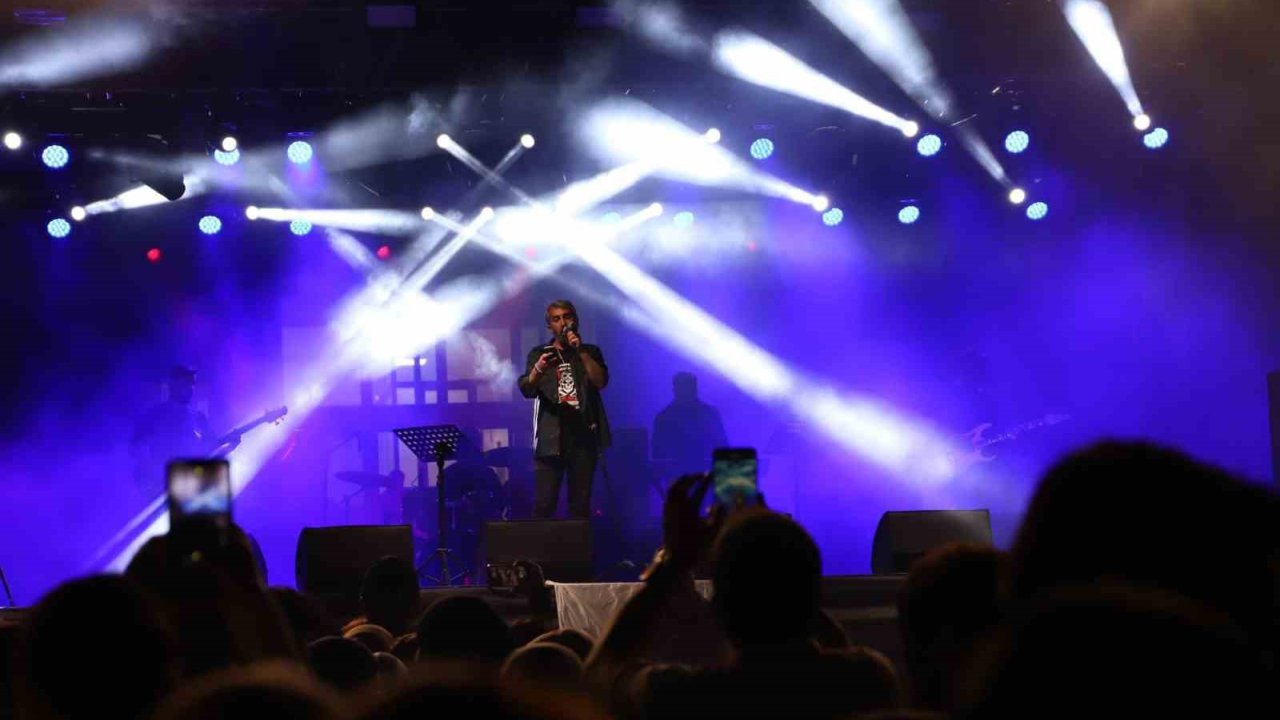 Fü’de 50. Yıl Festivali Konserlerle Devam Ediyor