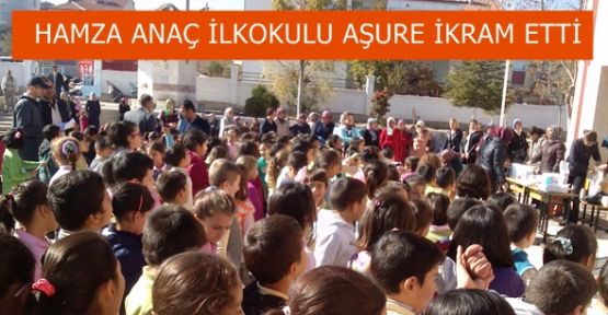 Karaman Hamza Anaç İlkokulu Aşure İkram Etti