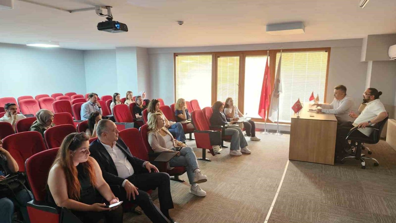 Eczacılara Siber Tehditlere Karşı Tam Donanım Eğitimi