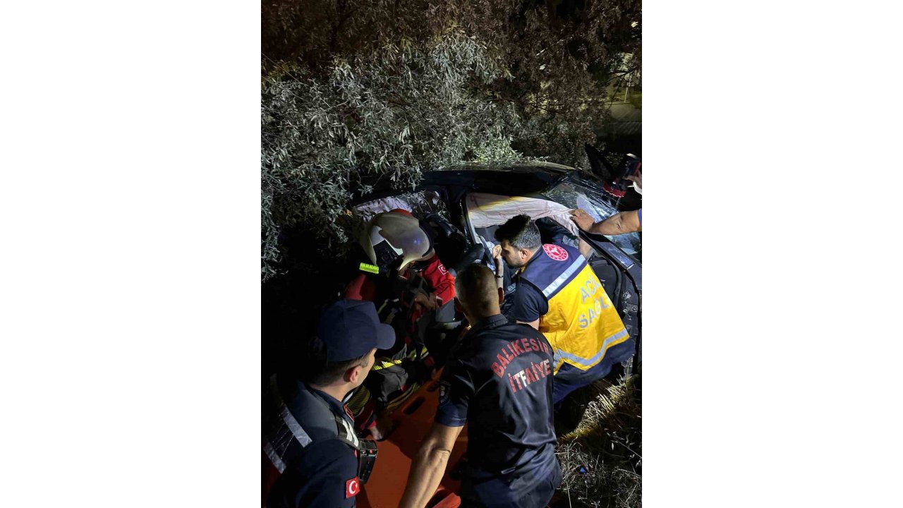 Ayvalık’ta Zincirleme Kaza: 1’i Ağır 5 Yaralı