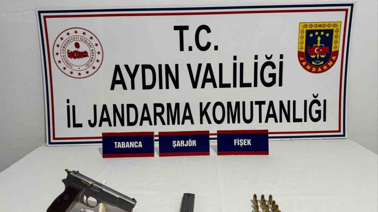 Kuşadası Ve Söke’de Ruhsatsız Av Tüfeği Ve Tabanca Ele Geçirildi