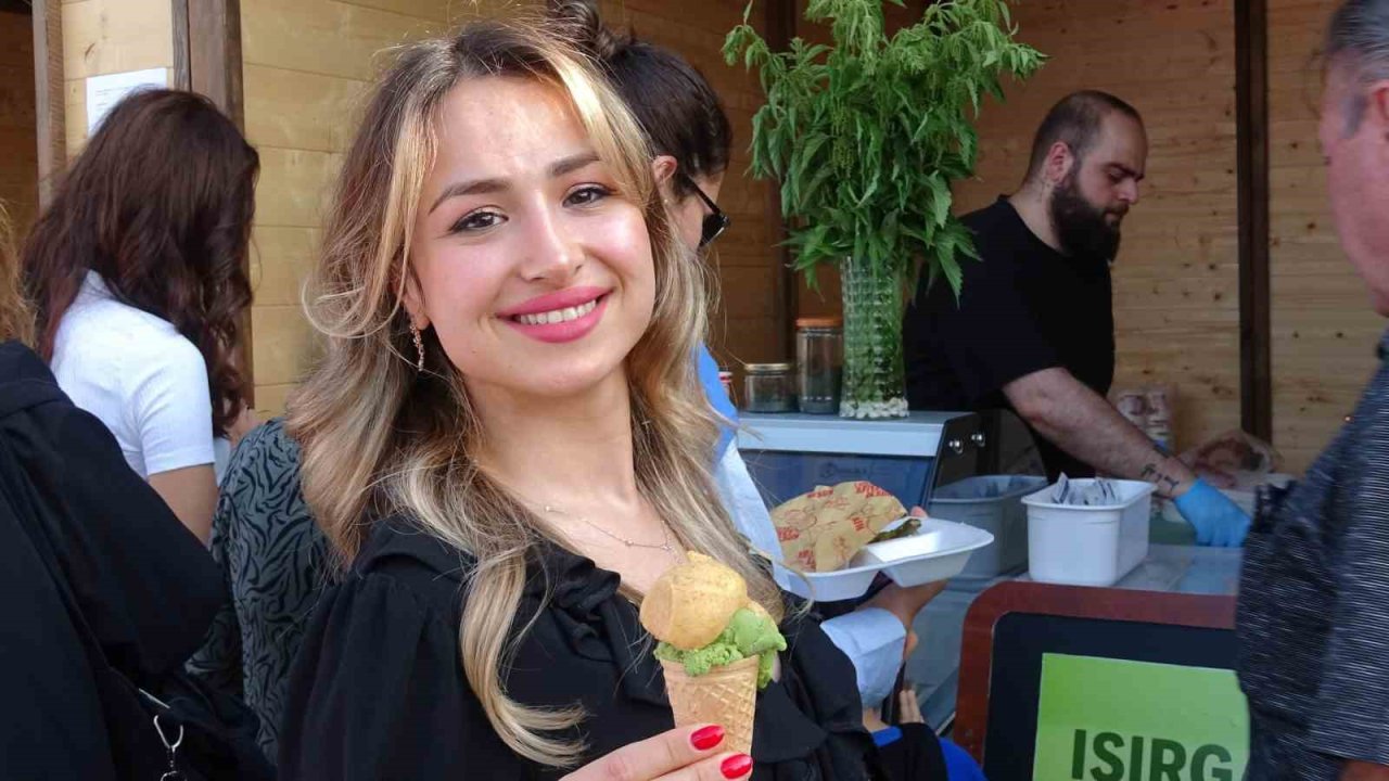 8. Samsun Yöresel Ot Yemekleri Festivali Başladı, Isırganlı Dondurma Dikkat Çekti