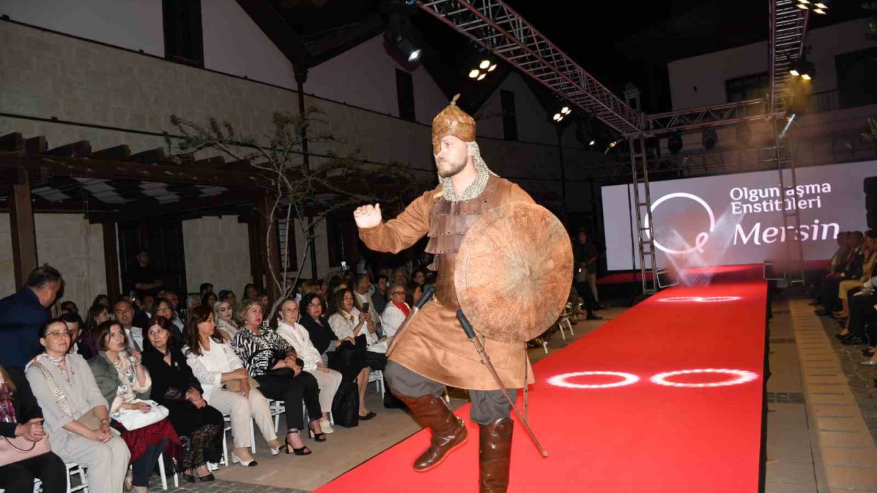 ’yörük Kadınının Sesiz Duygusal Mektubu Ala Çuval’ Eski Çırçır Fabrikasında Hayat Buldu